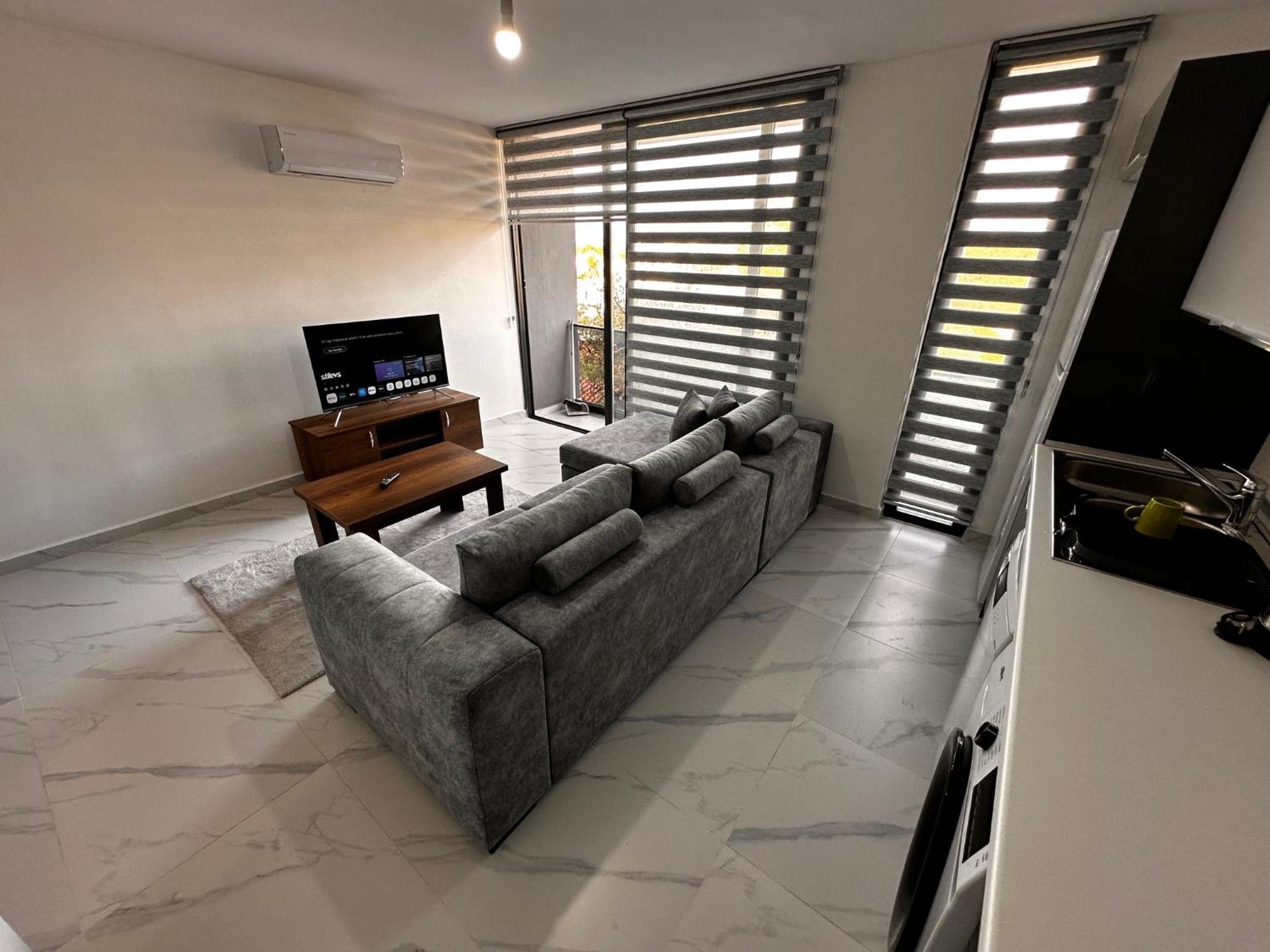 Kyrenia Center, 1room Bluepalm Site With Pool * Paphos