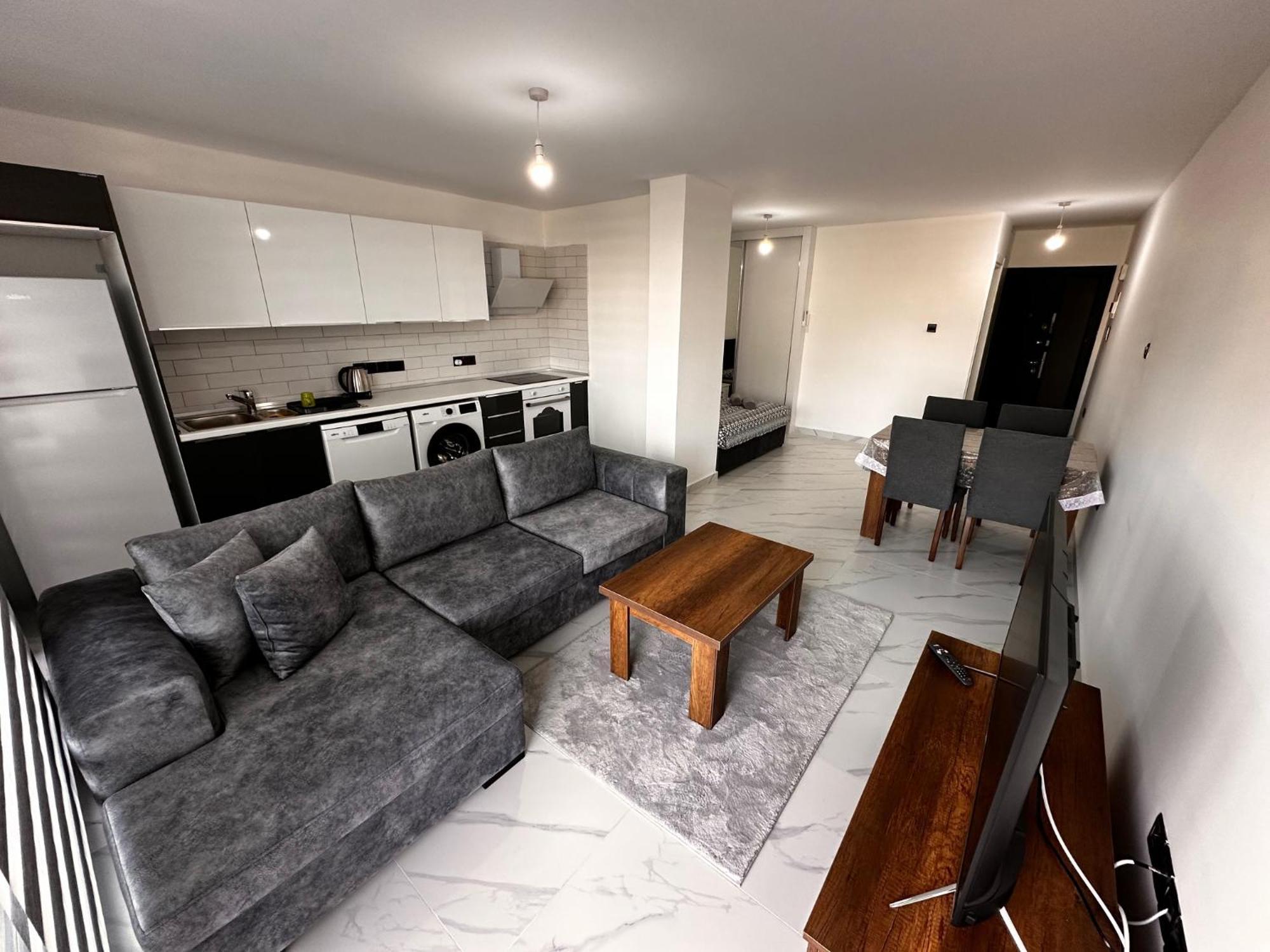 Kyrenia Center, 1room Bluepalm Site With Pool Apartment Paphos
