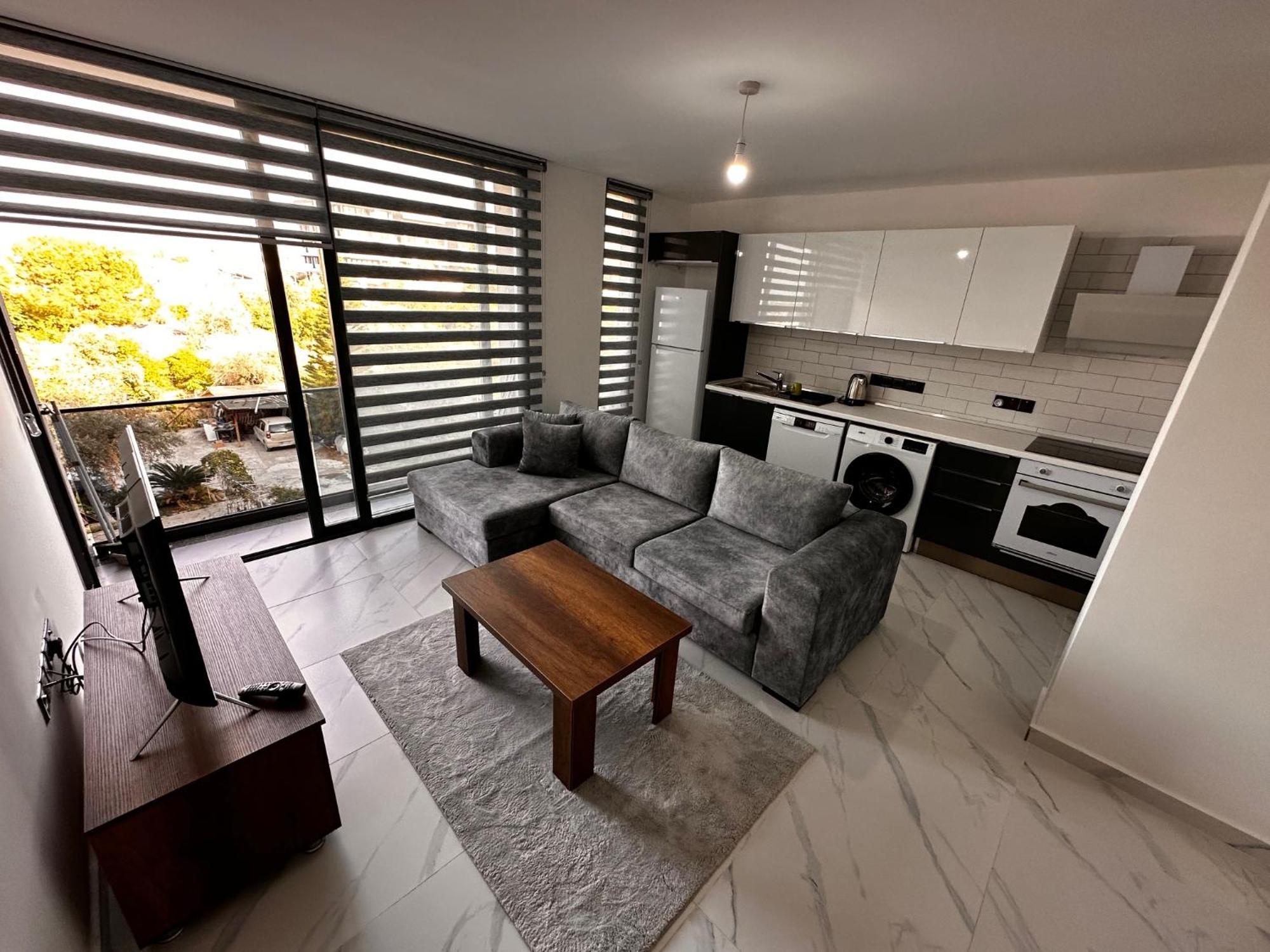 Kyrenia Center, 1room Bluepalm Site With Pool Apartment *